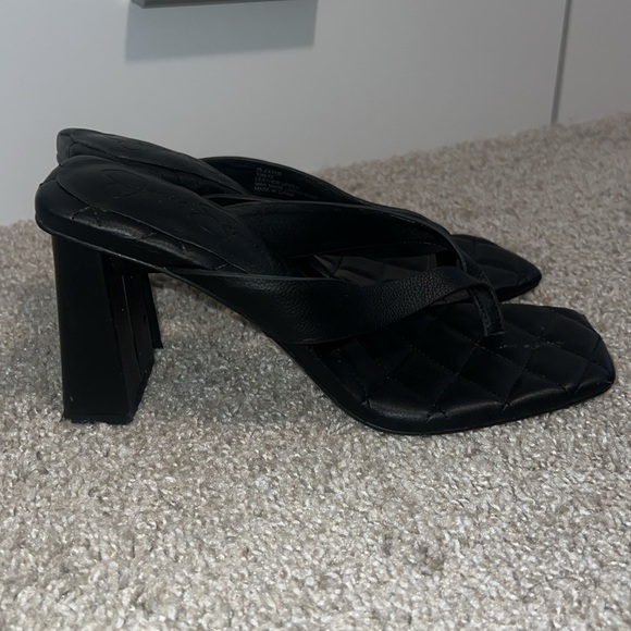 Black heel sandals - Picture 2 of 3